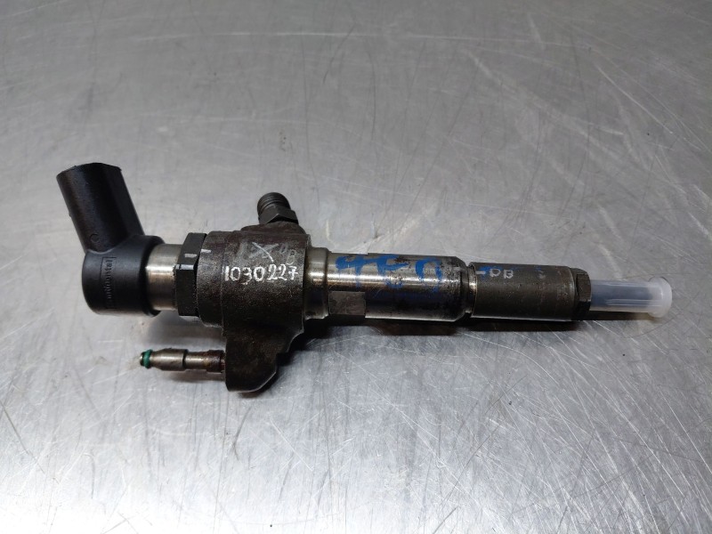 Recambio de inyector para ford c-max titanium referencia OEM IAM 9802448680  