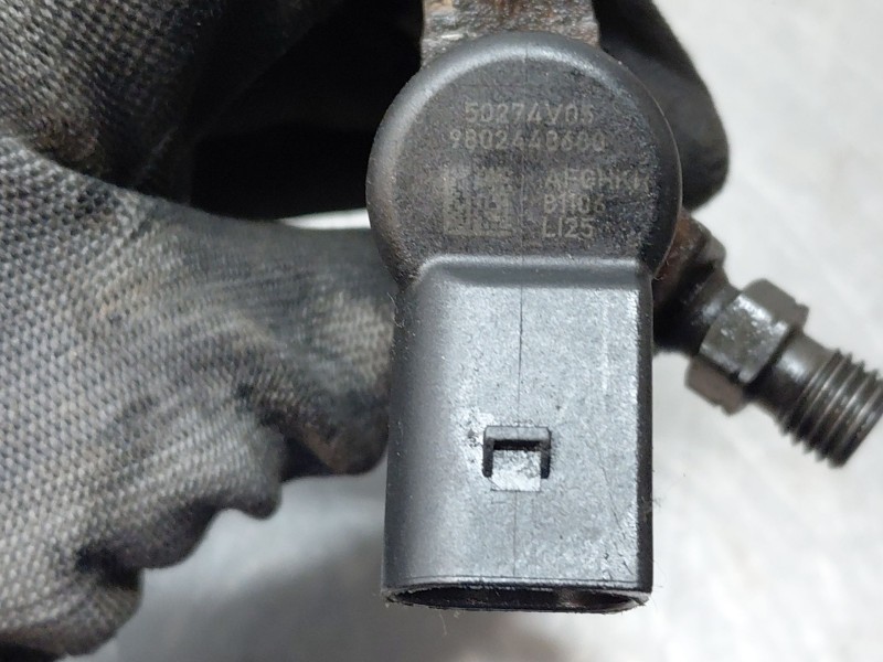 Recambio de inyector para ford c-max titanium referencia OEM IAM 9802448680  