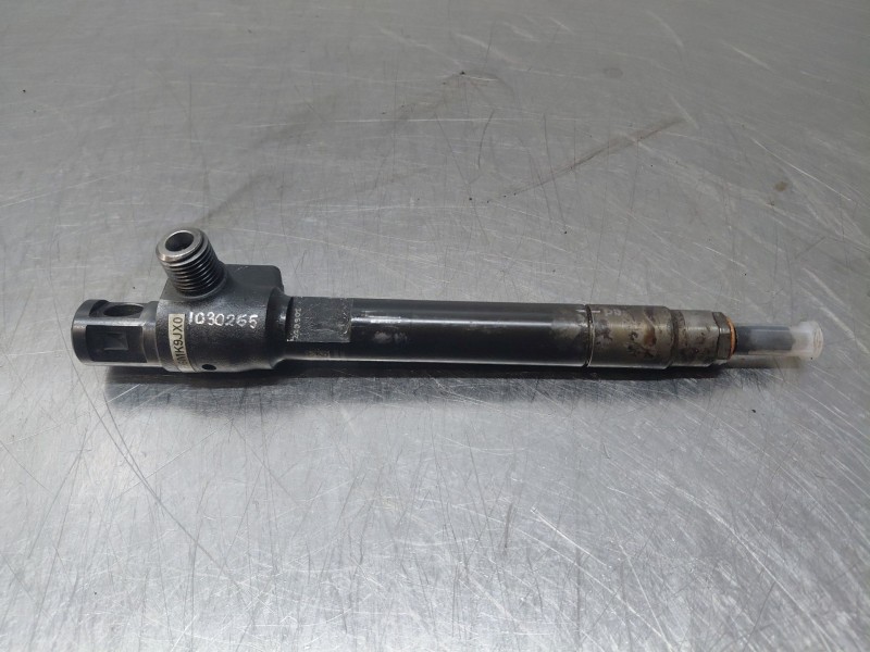 Recambio de inyector para citroën c4 grand picasso exclusive referencia OEM IAM   