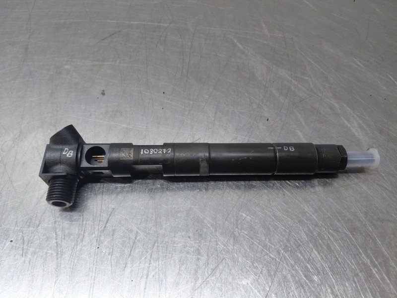 Recambio de inyector para mercedes-benz clase a (w176) design referencia OEM IAM   