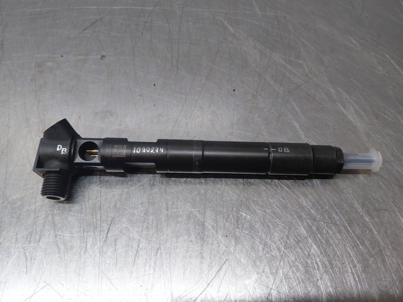 Recambio de inyector para mercedes-benz clase a (w176) design referencia OEM IAM   
