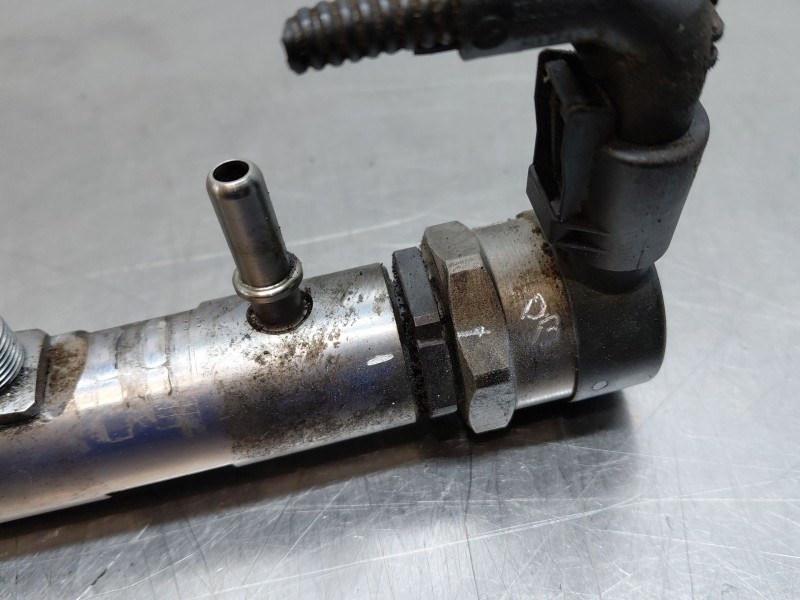 Recambio de rampa inyectora para bmw 1 (e87) 118 d referencia OEM IAM 13537809127  