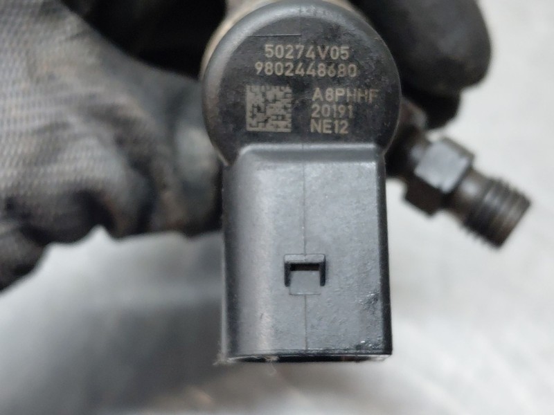 Recambio de inyector para ford c-max titanium referencia OEM IAM 9802448680  