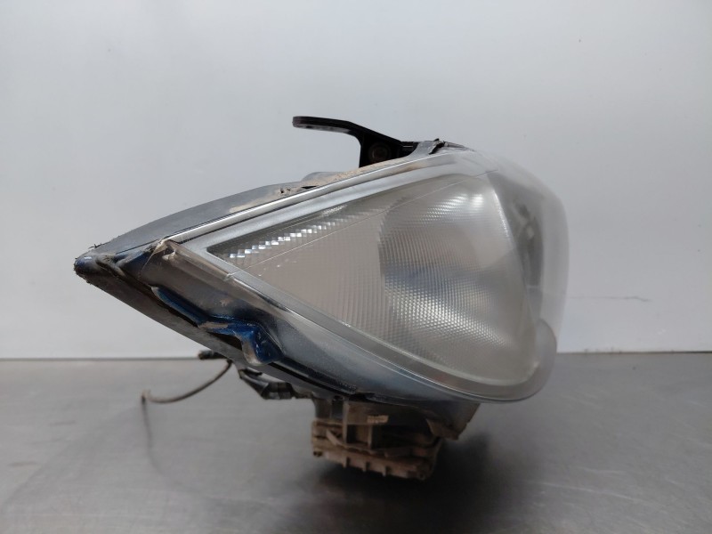 Recambio de faro derecho para bmw 1 (e87) 118 d referencia OEM IAM 63117181290 6311695260404 6311695260404