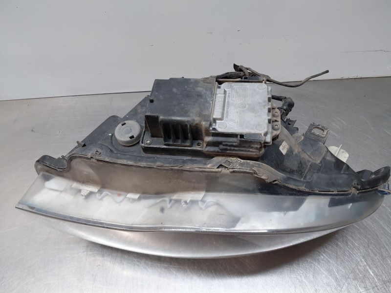 Recambio de faro derecho para bmw 1 (e87) 118 d referencia OEM IAM 63117181290 6311695260404 6311695260404