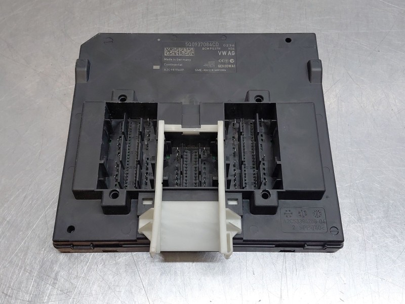 Recambio de modulo confort para volkswagen tiguan (ad1, ax1) 1.4 tsi 4motion referencia OEM IAM 5Q0937084CD  