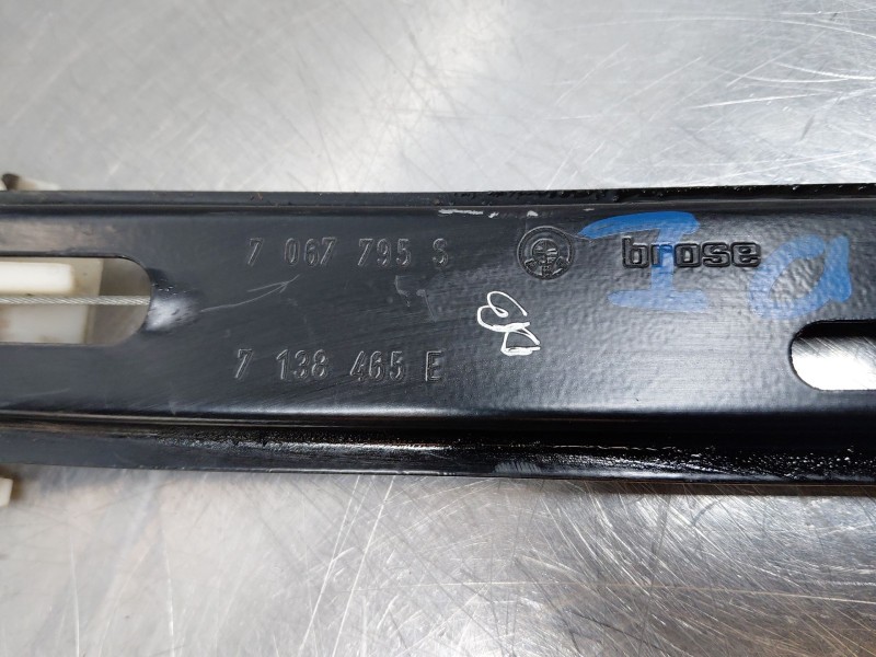 Recambio de elevalunas delantero izquierdo para bmw 1 (e87) 118 d referencia OEM IAM 51337138465  
