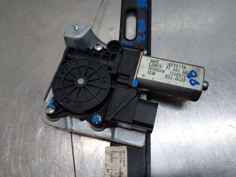 Recambio de elevalunas trasero derecho para bmw 1 (e87) 118 d referencia OEM IAM 51357138468  