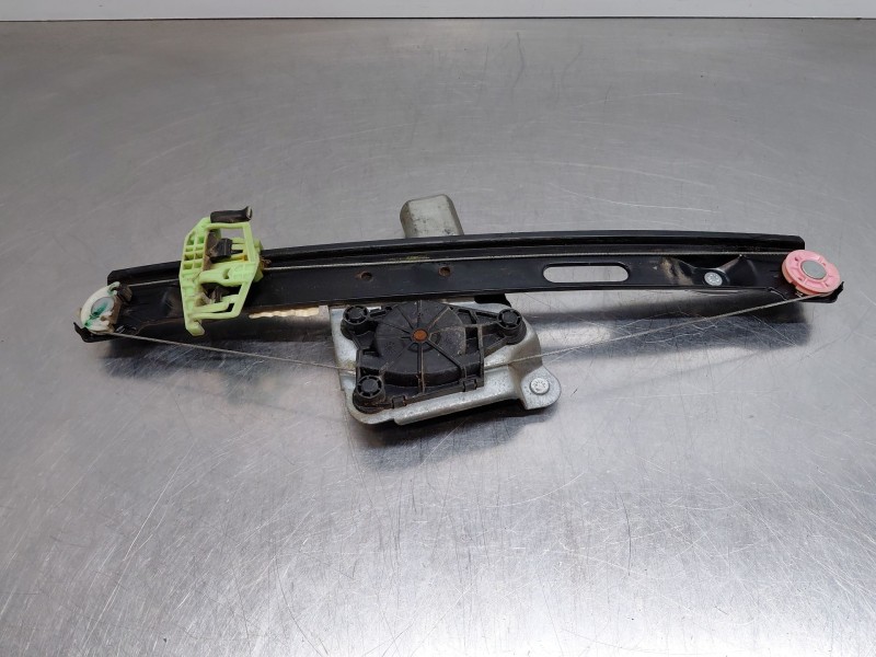 Recambio de elevalunas trasero derecho para bmw 1 (e87) 118 d referencia OEM IAM 51357138468  