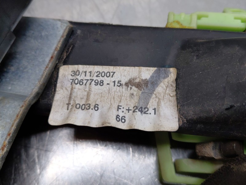 Recambio de elevalunas trasero derecho para bmw 1 (e87) 118 d referencia OEM IAM 51357138468  