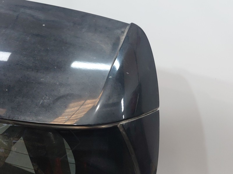 Recambio de porton trasero para renault captur techno referencia OEM IAM   
