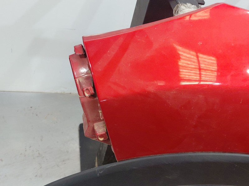 Recambio de aleta delantera izquierda para renault captur techno referencia OEM IAM   