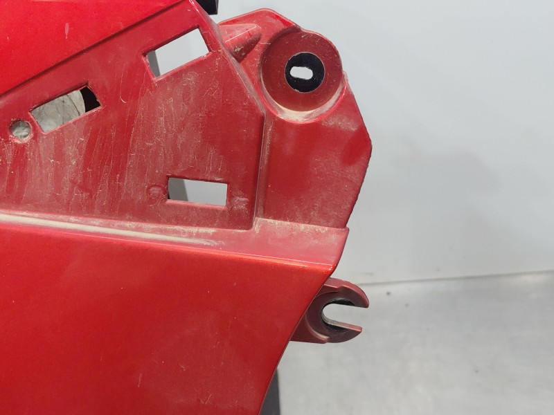 Recambio de aleta delantera izquierda para renault captur techno referencia OEM IAM   
