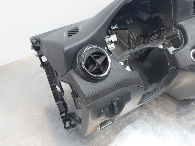 Recambio de salpicadero para mercedes-benz clase gla (w156) 200 d referencia OEM IAM   