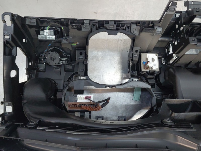 Recambio de salpicadero para mercedes-benz clase gla (w156) 200 d referencia OEM IAM   