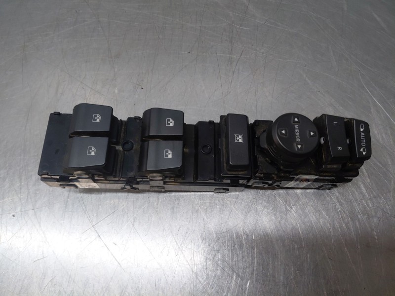 Recambio de mando elevalunas delantero izquierdo para hyundai i30 (pd) essence referencia OEM IAM   