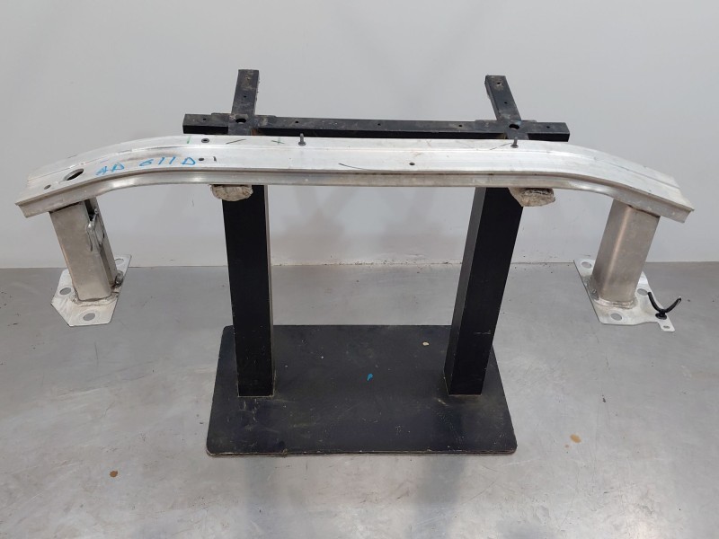 Recambio de refuerzo paragolpes delantero para renault captur techno referencia OEM IAM   
