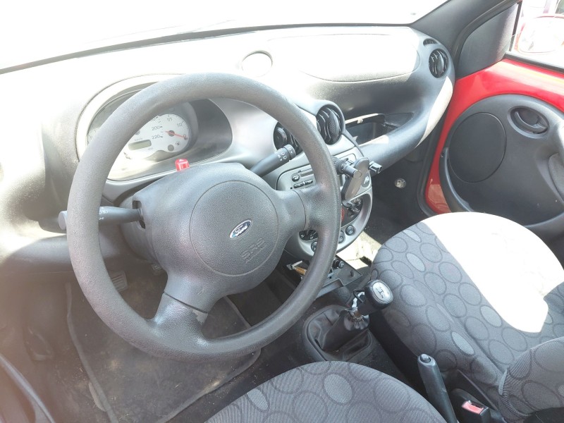 ford ka (rb_) del año 2004