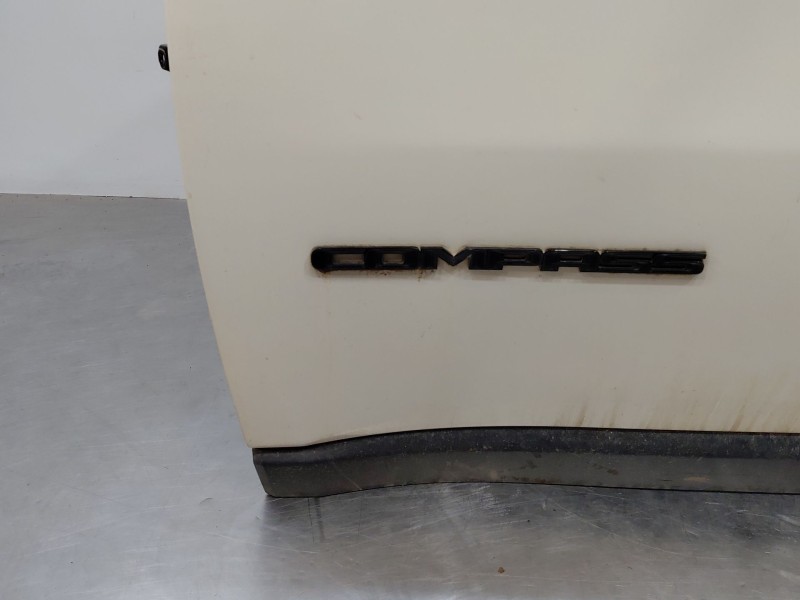 Recambio de puerta delantera izquierda para jeep compass ii multiair referencia OEM IAM 68242543AA  