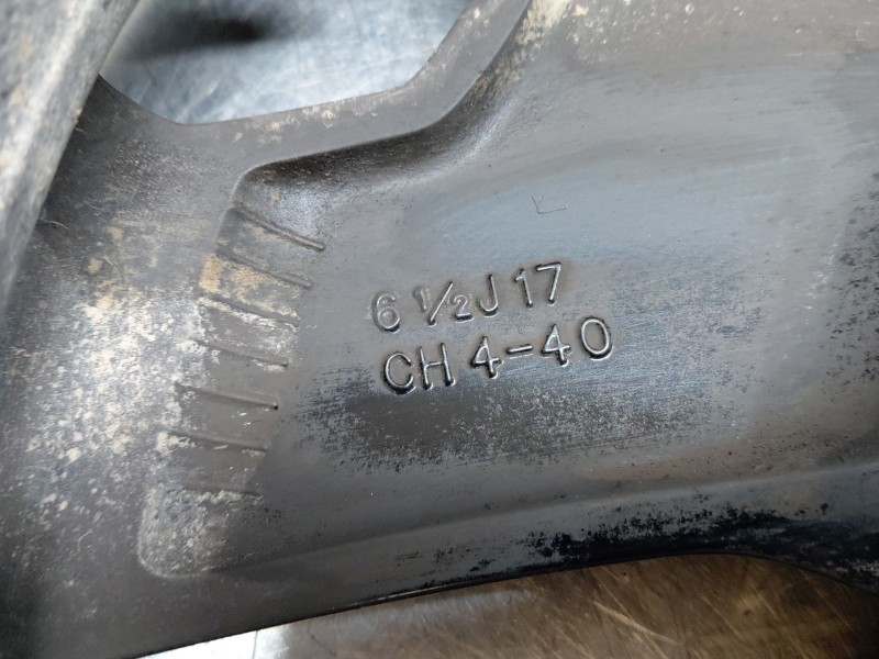 Recambio de llanta para renault captur techno referencia OEM IAM 403006096R 403008598R 