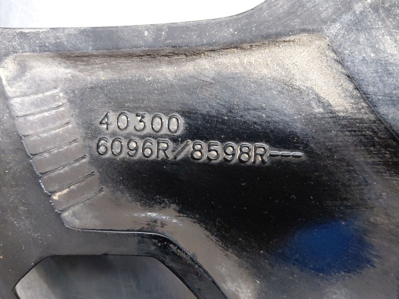 Recambio de llanta para renault captur techno referencia OEM IAM 403006096R 403008598R 