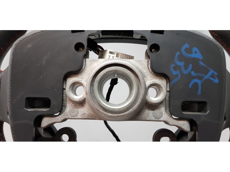 Recambio de volante para hyundai kona klass 2wd referencia OEM IAM 56120J9100MGY  