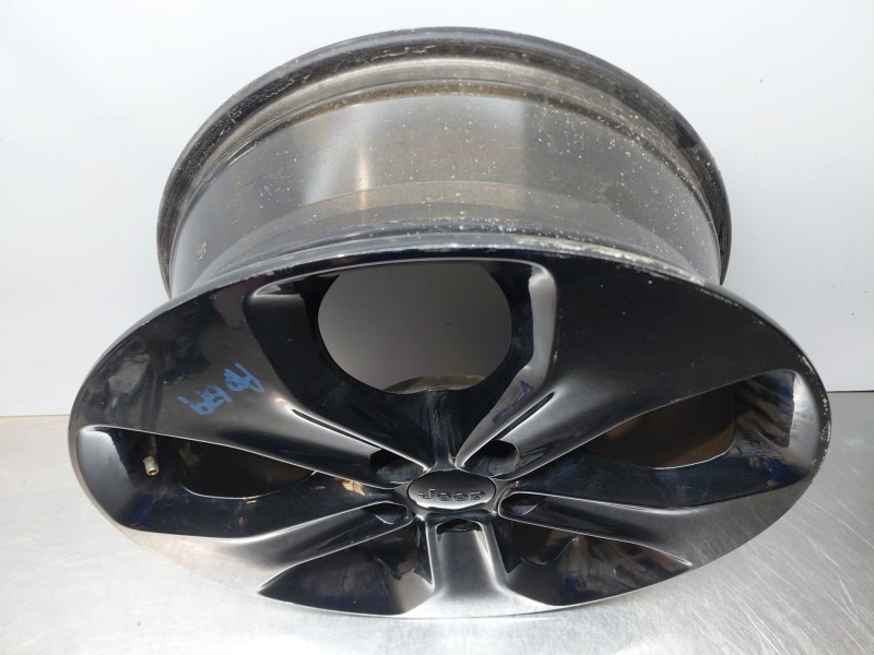 Recambio de llanta para jeep compass ii multiair referencia OEM IAM 5VC27DX8AA  