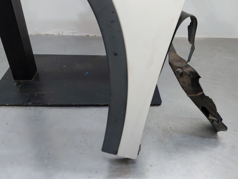 Recambio de aleta delantera izquierda para mercedes-benz clase gla (w156) 200 d referencia OEM IAM A1568800118  