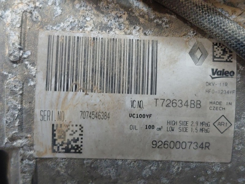 Recambio de compresor aire acondicionado para renault captur techno referencia OEM IAM 926000734R  