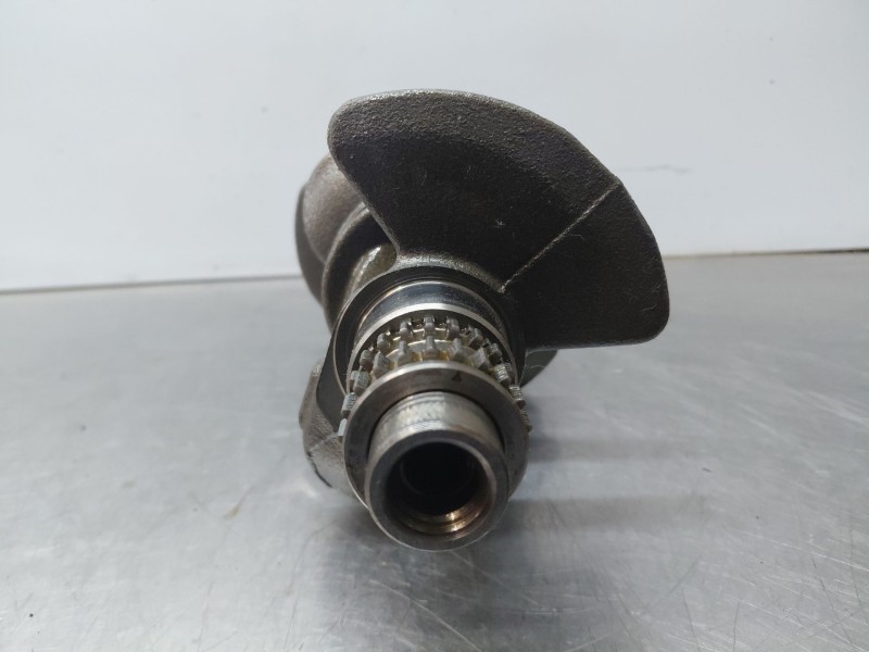 Recambio de cigueñal para renault captur techno referencia OEM IAM 122014121R  