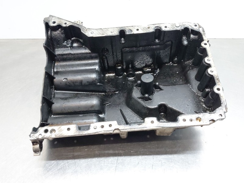 Recambio de carter para mercedes-benz clase a (w176) design referencia OEM IAM A6510107025 A6510140000 