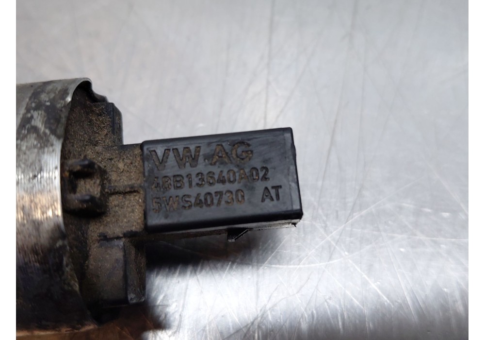 Recambio de rampa inyectora para seat ibiza iv (6j5, 6p1) 1.6 tdi referencia OEM IAM 03L130089B 03L130764A 