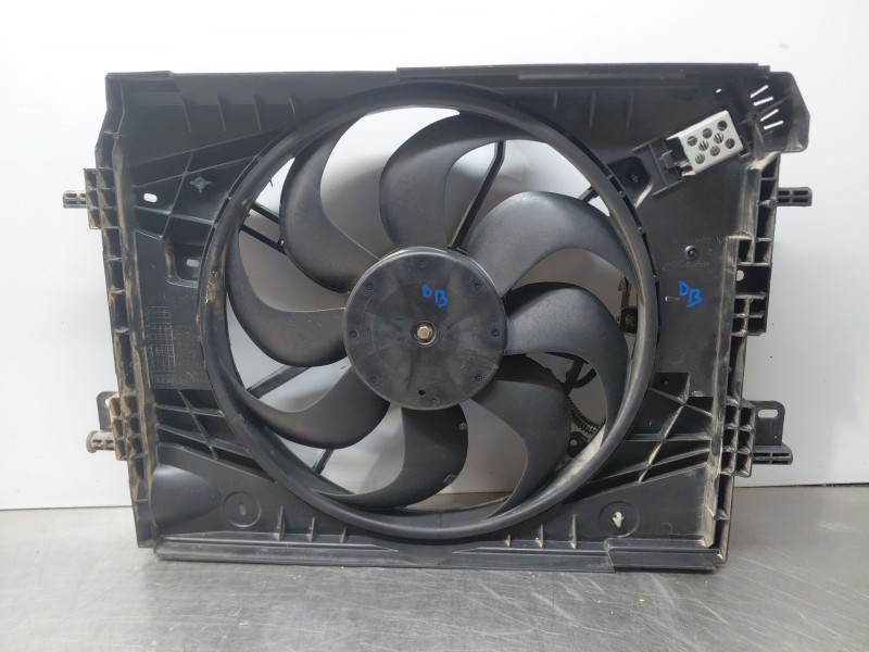 Recambio de electroventilador para renault captur techno referencia OEM IAM 214818009R  