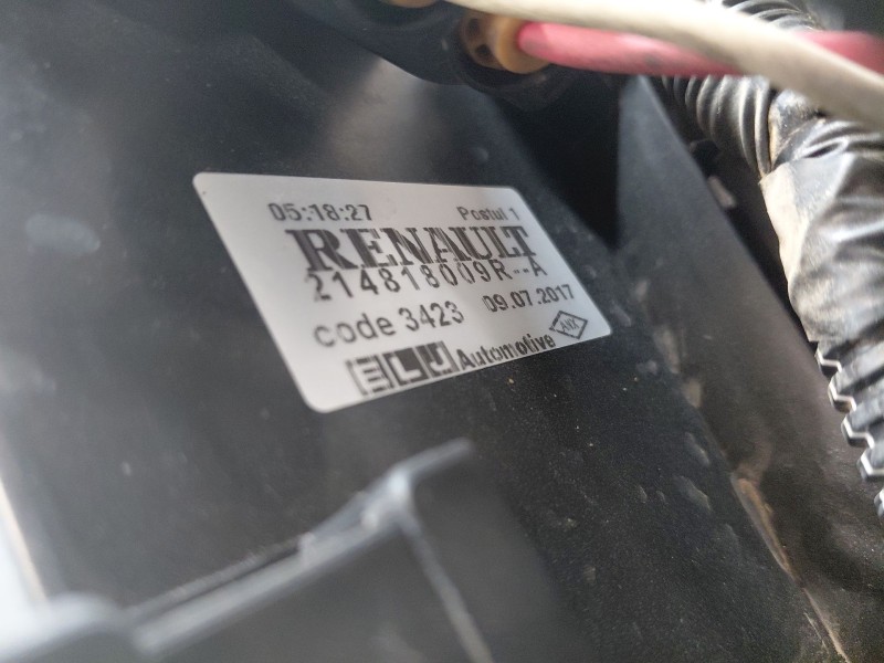 Recambio de electroventilador para renault captur techno referencia OEM IAM 214818009R  
