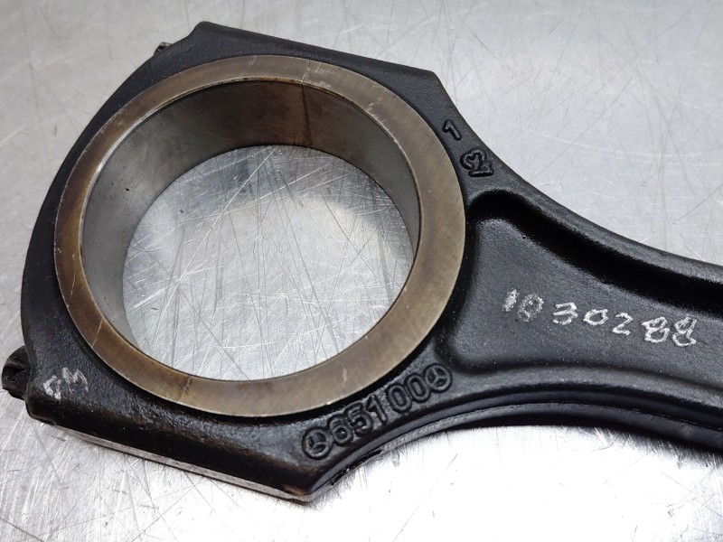Recambio de biela para mercedes-benz clase a (w176) design referencia OEM IAM A6510300020  
