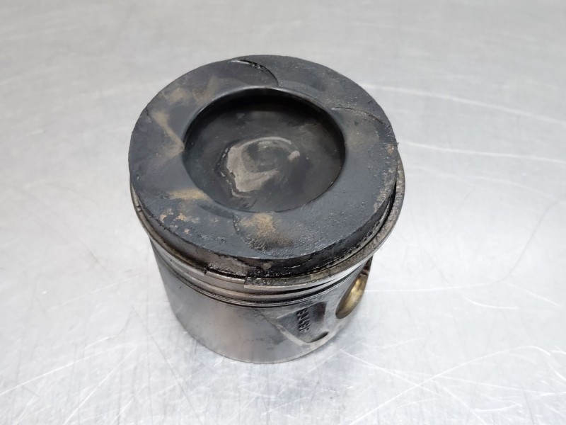 Recambio de piston para mercedes-benz clase a (w176) design referencia OEM IAM A6510301117  