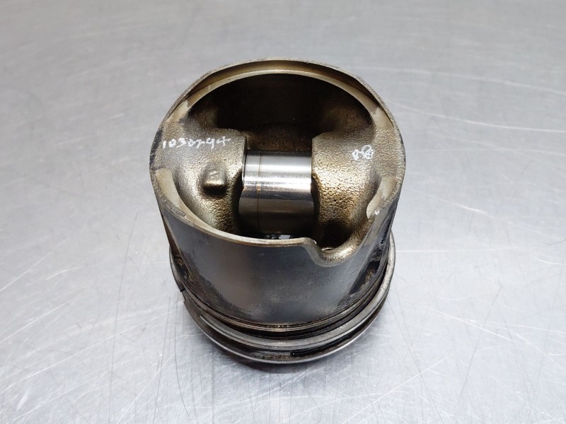 Recambio de piston para mercedes-benz clase a (w176) design referencia OEM IAM A6510301117  