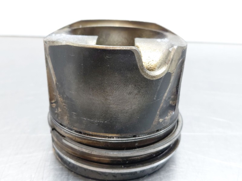 Recambio de piston para mercedes-benz clase a (w176) design referencia OEM IAM A6510301117  
