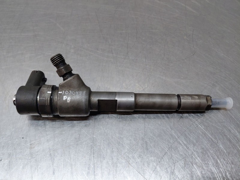 Recambio de inyector para fiat doblo active referencia OEM IAM 0445110351  