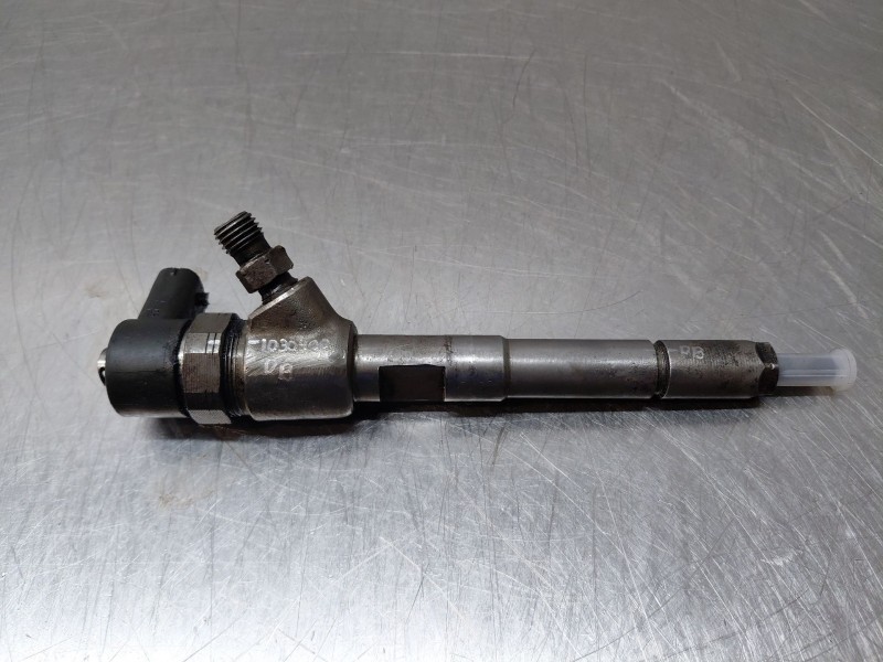 Recambio de inyector para fiat doblo active referencia OEM IAM 0445110351  