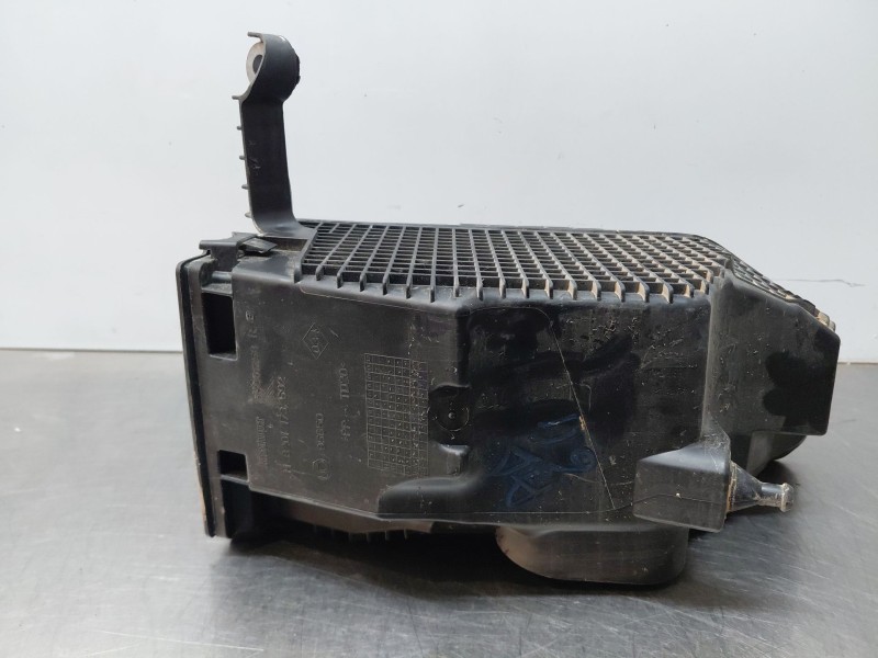 Recambio de filtro aire para renault captur techno referencia OEM IAM 165001258R  