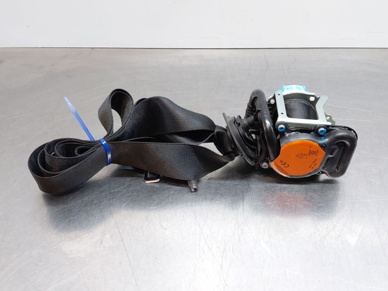 Recambio de cinturon seguridad delantero derecho para mercedes-benz clase gla (w156) 200 d referencia OEM IAM A1768600285  