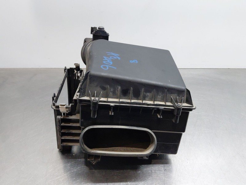 Recambio de filtro aire para mercedes-benz clase gla (w156) 200 d referencia OEM IAM A6450900001  