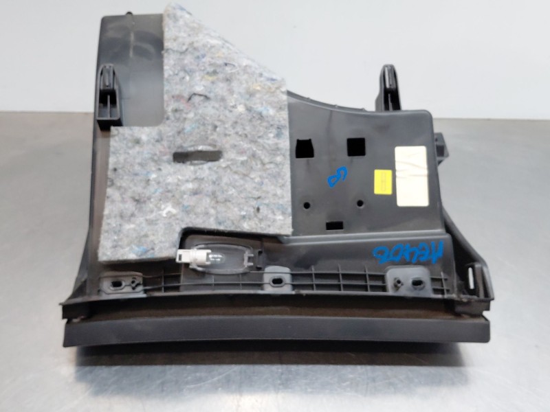 Recambio de guantera para mercedes-benz clase gla (w156) 200 d referencia OEM IAM A1766808600  
