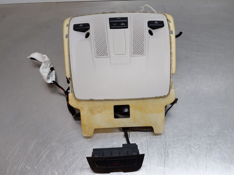Recambio de luz interior para mercedes-benz clase gla (w156) 200 d referencia OEM IAM A0009003608  