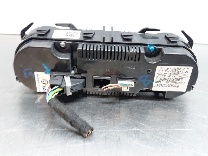 Recambio de mando climatizador para mercedes-benz clase gla (w156) 200 d referencia OEM IAM A2469003616  