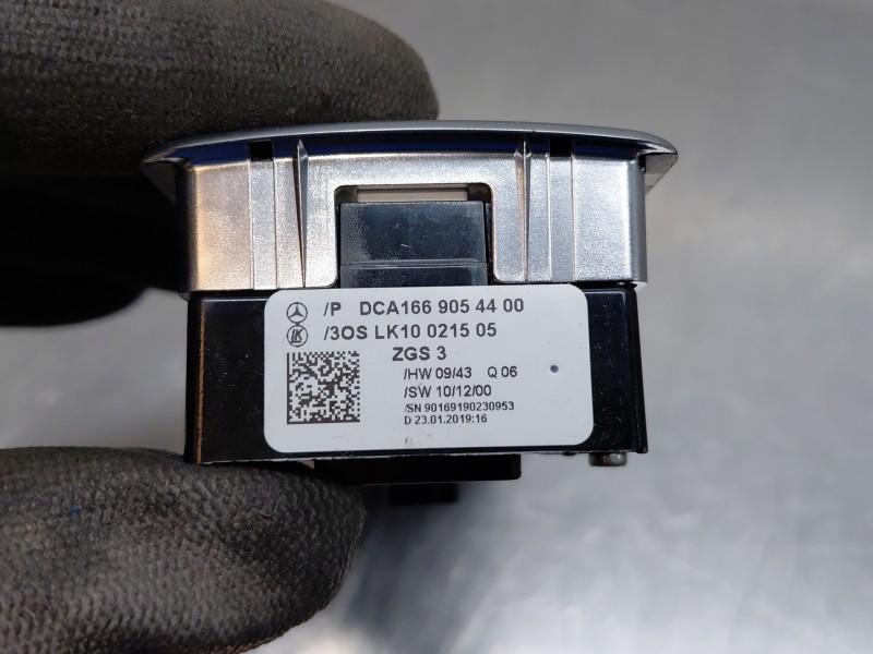 Recambio de mando elevalunas delantero izquierdo para mercedes-benz clase gla (w156) 200 d referencia OEM IAM A1669054400  