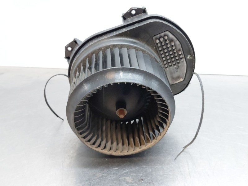 Recambio de motor calefaccion para mercedes-benz clase gla (w156) 200 d referencia OEM IAM A2469061601  