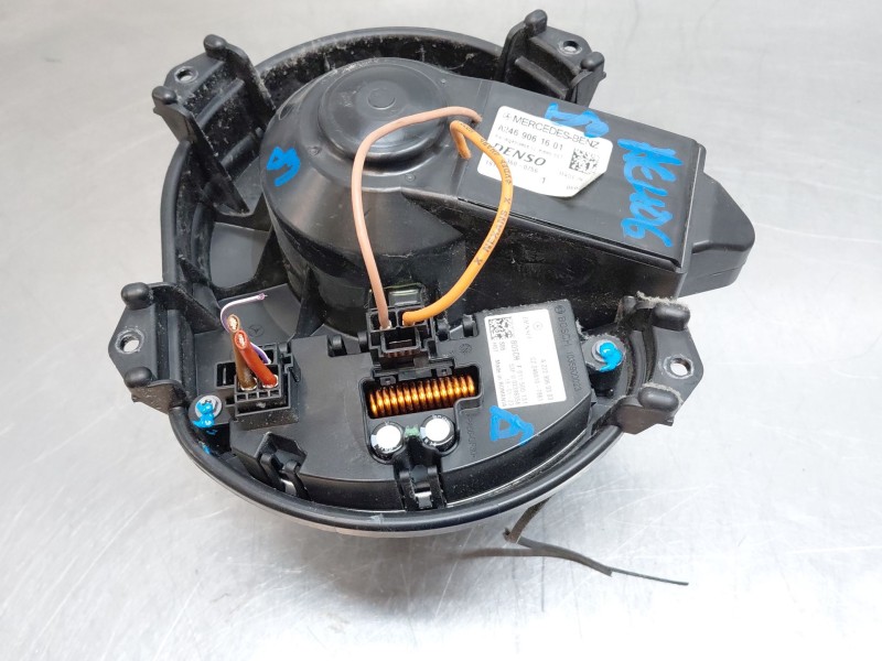 Recambio de motor calefaccion para mercedes-benz clase gla (w156) 200 d referencia OEM IAM A2469061601  