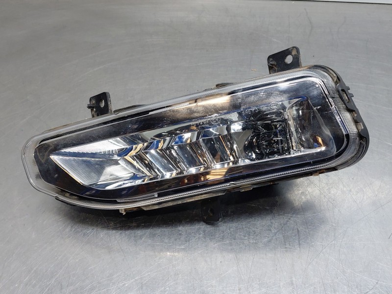 Recambio de faro antiniebla izquierdo para nissan micra v (k14) acenta referencia OEM IAM 261558995C  
